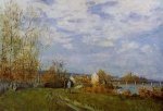 Banks of the Seine at Bougival - Alfred Sisley Oil Painting