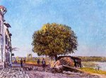 Chestnut Tree at Saint-Mammes - Alfred Sisley Oil Painting